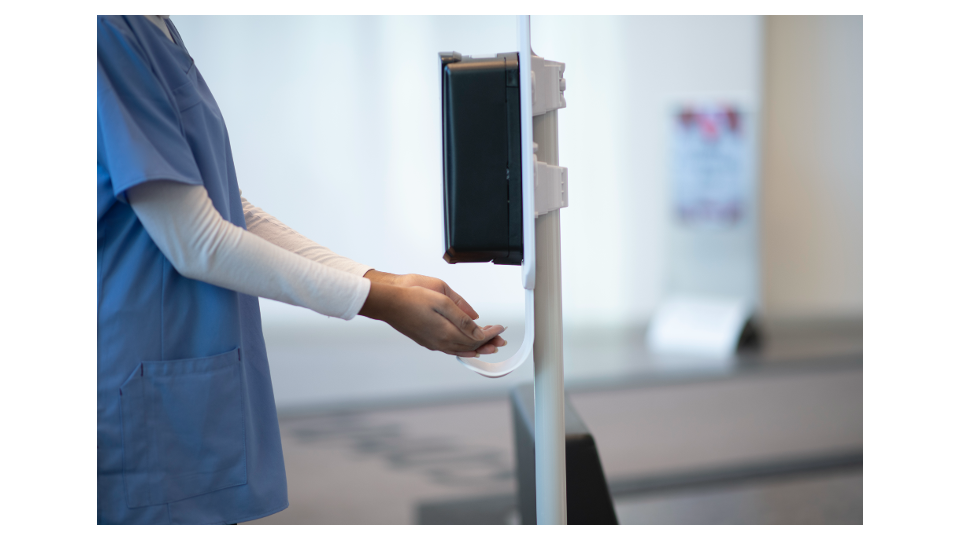 Healthcare workstation supporting safe and controlled chatbot workflows